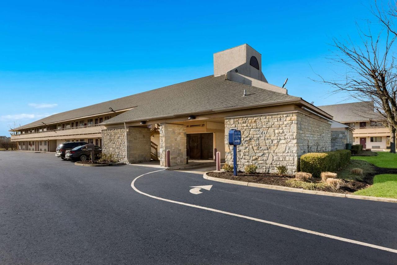 Rodeway Inn Columbus Exterior foto