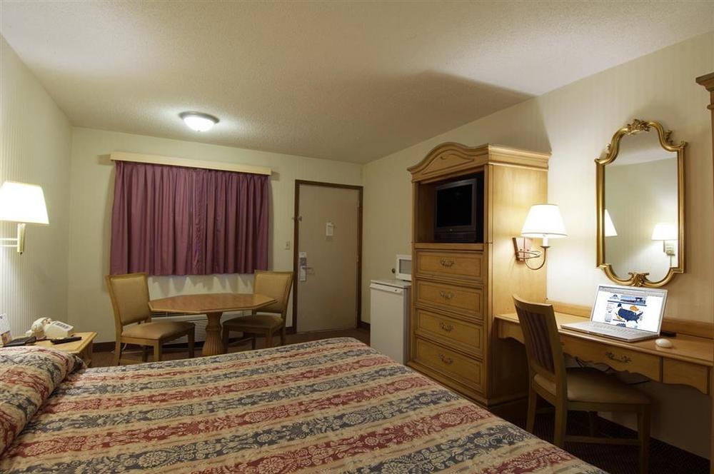 Rodeway Inn Columbus Quarto foto